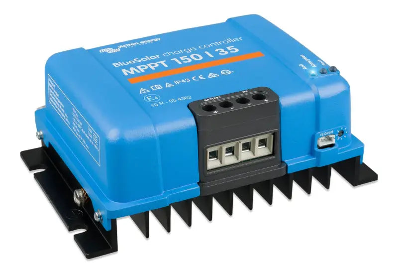 BlueSolar MPPT 150/35 Bluetooth compact power source on display