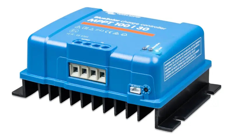 BlueSolar MPPT 100/30 & 100/50 - portable digital power source MP1001-2.