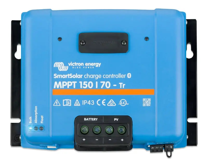SmartSolar MPPT 150/60-250/70 featuring Victron MPP10700-T-P inverter.