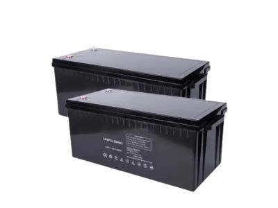 "25.6V 100Ah Lithium BMS RV Camper Battery - Showcasing advanced battery management system and reliable energy storage, perfect for RVs and campers, highlighting lightweight construction and extended cycle life."